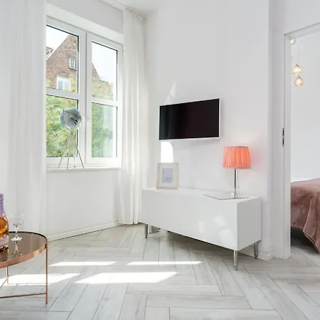 Just Cozy Old Town Apartment